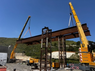 Gradito Oleodinamica trasporti Gru autogru noleggio